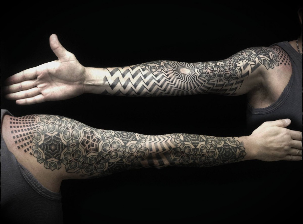 Неотрайбализм. Dice Full Sleeve Tattoo.